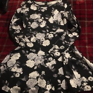 👻 Floral Skater Dress